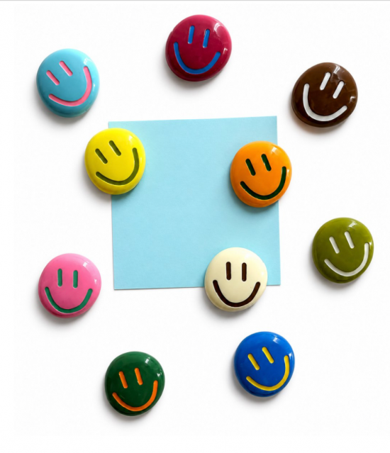 Meerkleurige smiley magneten (10 stuks) 2 van demagneetshop.nl