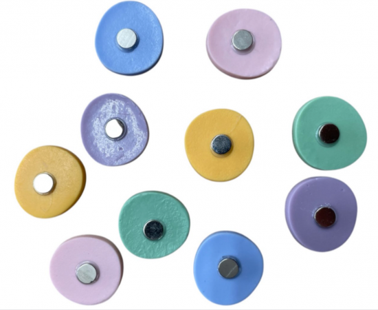 Smiley magneten harde kleuren 3 10 stuks demagneetshopnl