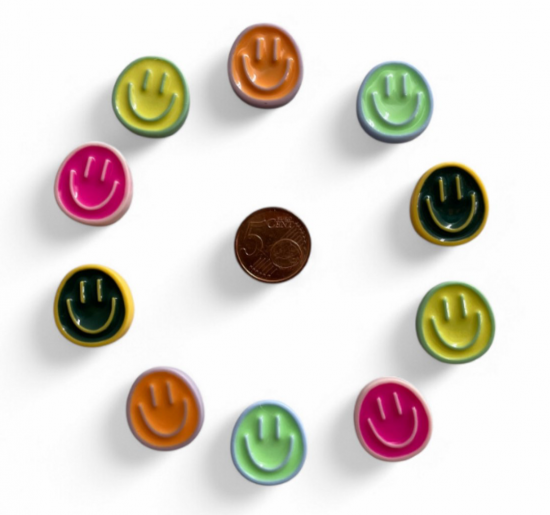 Smiley magneten harde kleuren 4 10 stuks demagneetshopnl